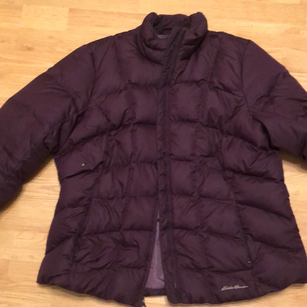 Preowned Eddie Bauer women’s 80 % down jacket XL Excellent in Plum